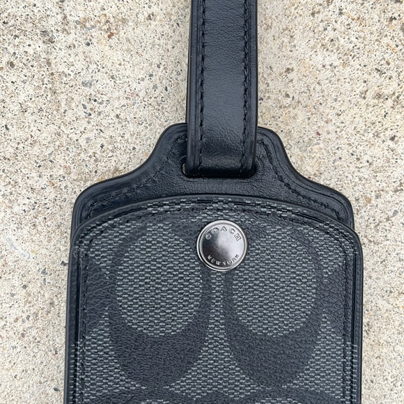 COACH Luggage Tag Signature Canvas Gunmetal Charcoal Monogram Print Bag Vutton - Picture 3 of 6